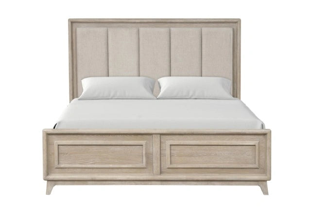 Midhurst E.King & Queen Bed